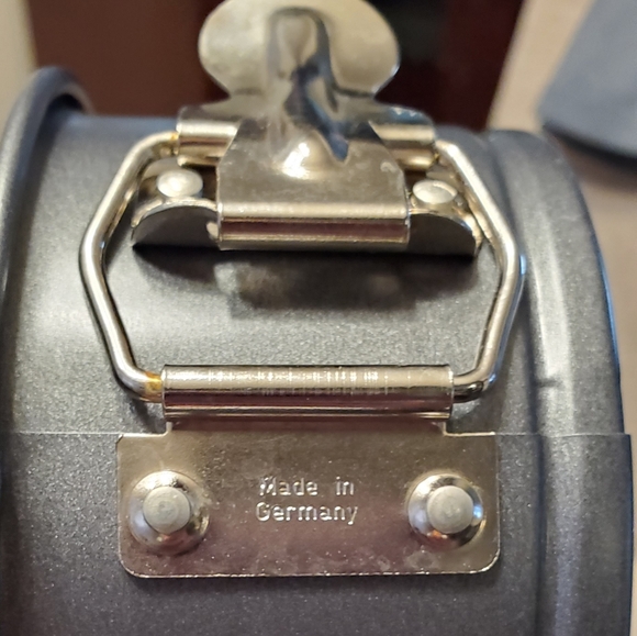 Paderno springform cake pan, non-stick metal 9" - Picture 6 of 12